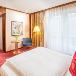Best Western Premier Grand Hotel Russischer Hof - Double room comfort   comfort plus