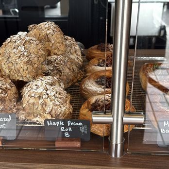 The Little Cake Bakery & Cafe - Display case - Bakeries Near Me - Commerce, California