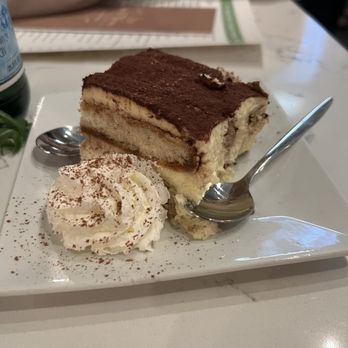 VV The Italian Experience - Tiramisu - Italian Near Me - Cincinnati, Ohio VV The Italian Experience - Tiramisu - Italian Near Me - Cincinnati, Ohio