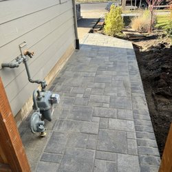 Arechiga's Concrete Construction - Front sidewalk