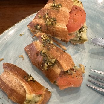 Waitomo Homestead - Croissant - Cafes Near Me - Waitomo, WKO