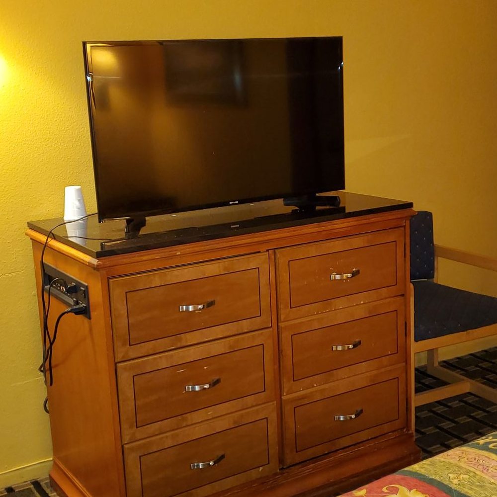 Star Inn - Bedroom - Hotels Near Me - Costa Mesa, California Star Inn - Bedroom - Hotels Near Me - Costa Mesa, California