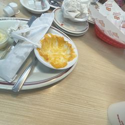 Huddle House - Ate and left no crumbs