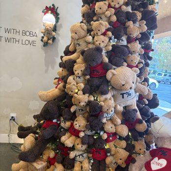 T% Coffee + Tea - Xmas bear tree - Coffee & Tea Near Me - Elk Grove, California