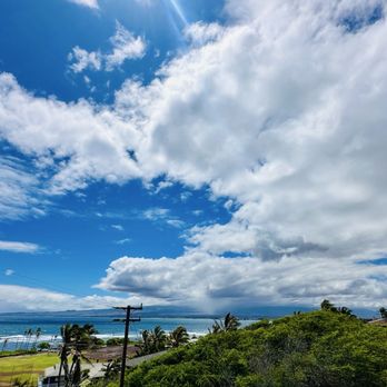 Tante’s Cafe - Haleakala and ocean Views are amazing - Cafes Near Me - Wailuku, Hawaii Tante’s Cafe - Haleakala and ocean Views are amazing - Cafes Near Me - Wailuku, Hawaii