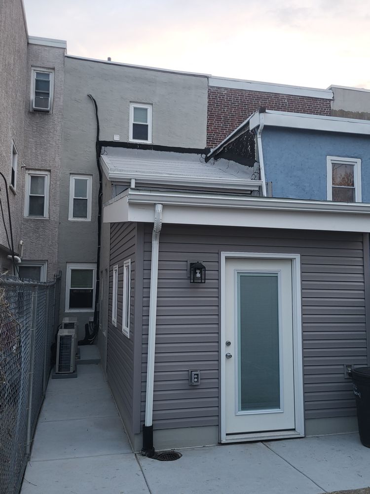 Slide of Family & Friends Builders