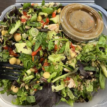 Cheffie's Cafe - Veggie Delite Salad - Sandwiches Near Me - Memphis, Tennessee