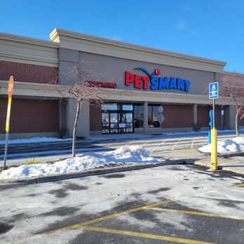 PetSmart - Pet Training Near Me - Cheektowaga, New York