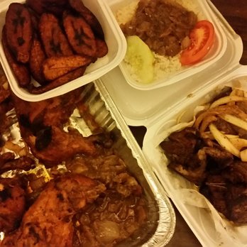 Darou Salam - Poulet Braise (grilled chicken legs), Dibi (grilled lamb), white rice with gravy, and plantains - African Near Me - Cincinnati, Ohio