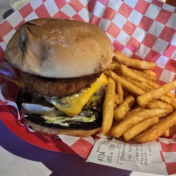 Angry Crab Shack - Cheeseburger with onion rings inside - Comfort Food Near Me - Chandler, Arizona