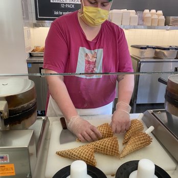 Jeni's Splendid Ice Creams - Taylor crafting Buttercrisp Waffle Cones - Ice Cream & Frozen Yogurt Near Me - Addison, Texas