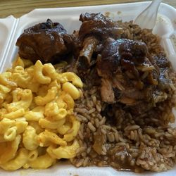 MP Island Cafe - Stewed Chicken (so tasty!), Mac n cheese, beans n rice.
