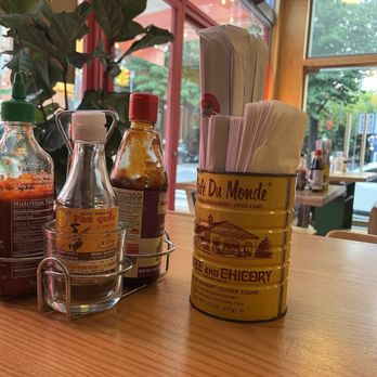 Phobar - Cute decor - Vietnamese Near Me - Brooklyn, New York