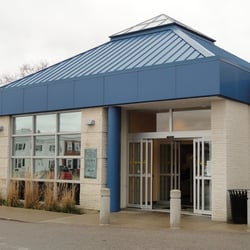 Cuyahoga Falls Library - Entrance to Cuyahoga Falls Library
