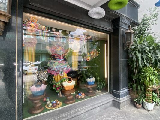 Balikbayan Handicrafts by null