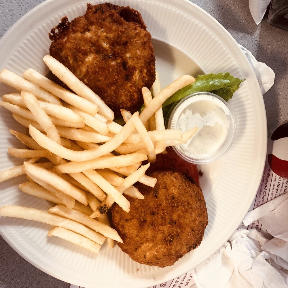 Bob's Grill - Crab cake platter crab was moist and fresh - Diners Near Me - Ocean City, New Jersey