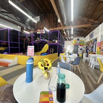 Fun Play World - View from the front - Indoor Playcenter Near Me - Los Angeles, California