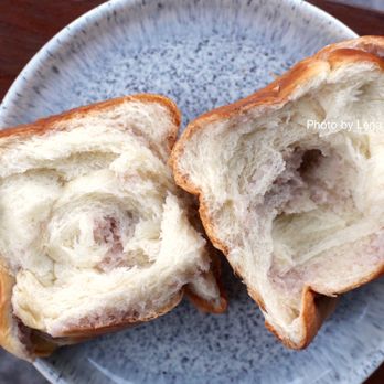 Moment - Small Taro Toast 芋泥吐司 小 ($5) - bread is very fluffy and stretchy - Bakeries Near Me - Champaign, Illinois