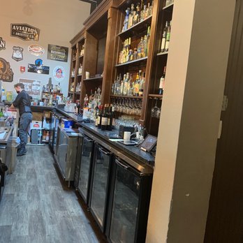 Uptown Grill - Good bar and also food with really nice wait staff. - Cocktail Bars Near Me - Olympia, Washington