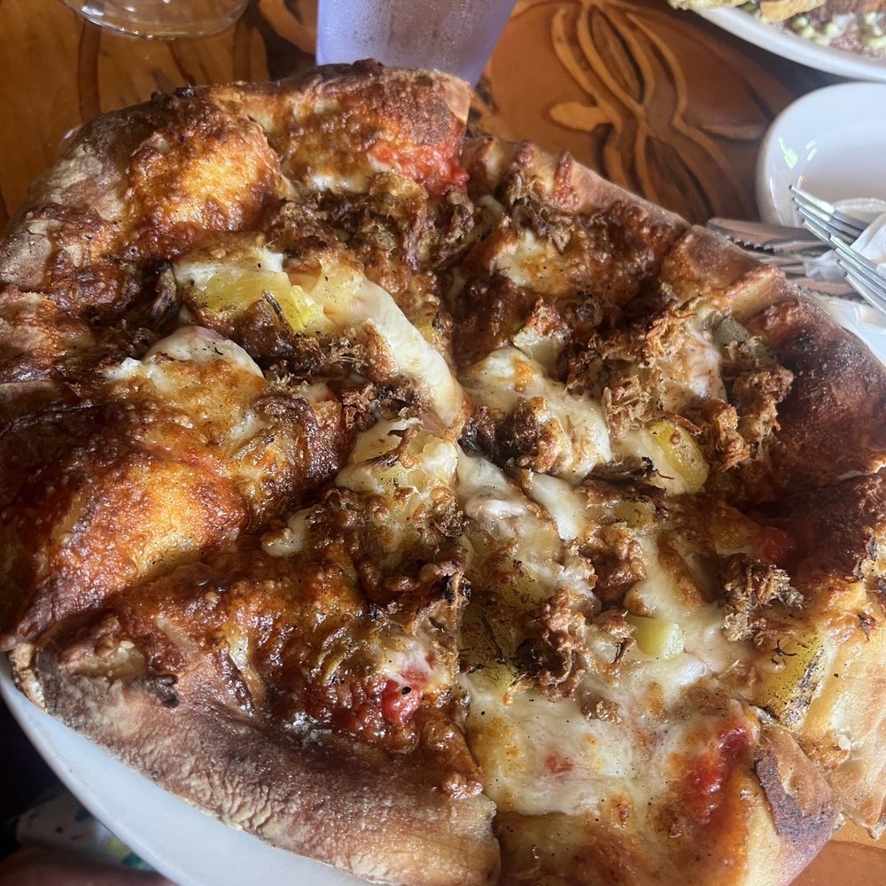 Tahiti Nui - Hawaiian pizza 10/10 - Seafood Near Me - Hanalei, Hawaii Tahiti Nui - Hawaiian pizza 10/10 - Seafood Near Me - Hanalei, Hawaii