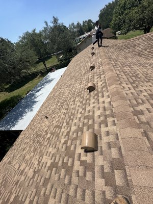 Roofing H Services Logo