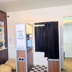 Poppy’s Coffee House - Photo Booth