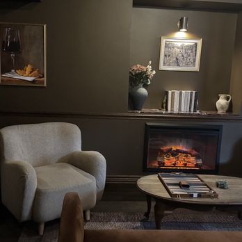 CHELSEA LIVING ROOM - Updated August 2025 - 99 Photos & 35 Reviews ...