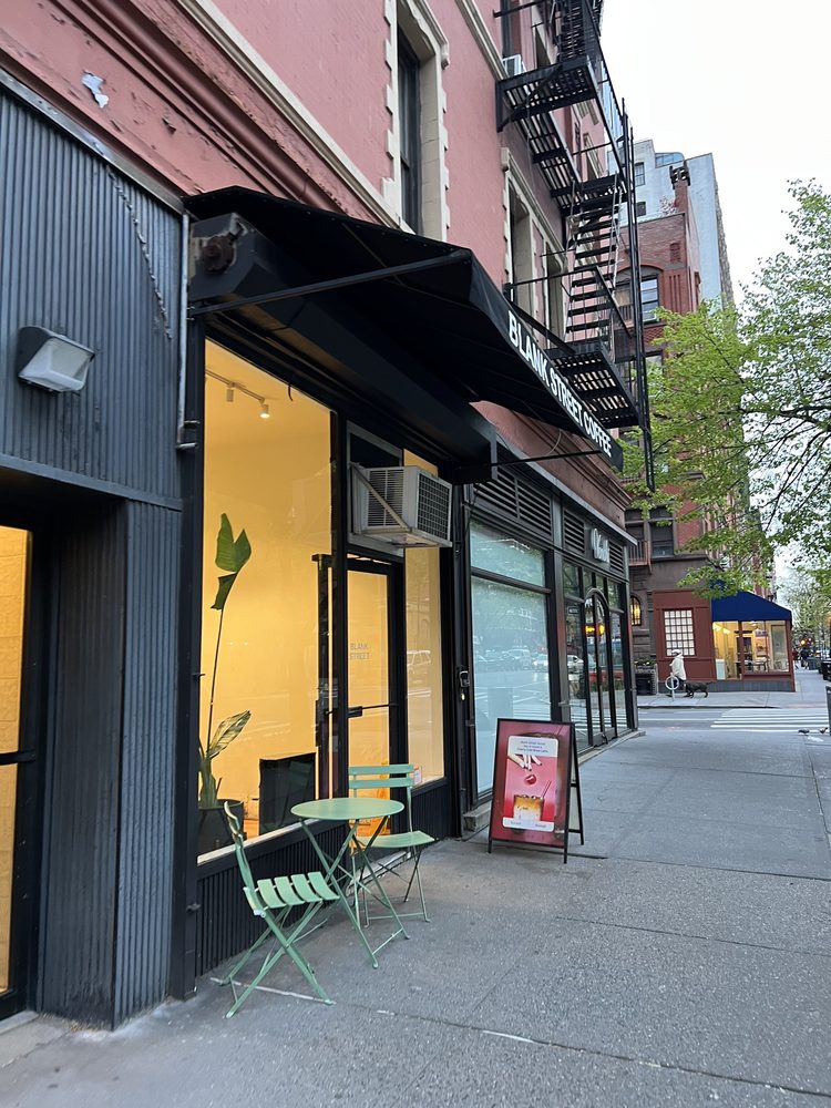 Blank Street New York Roadtrippers - O 