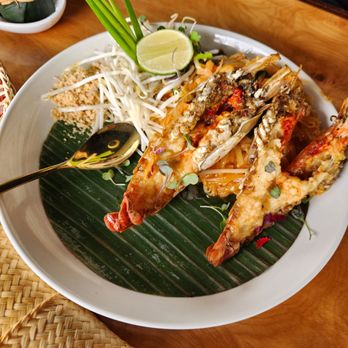Oraan Thai Eatery - Pad Thai with prawns - Thai Near Me - San Francisco, California Oraan Thai Eatery - Pad Thai with prawns - Thai Near Me - San Francisco, California