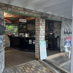 Luncheria - Order here and sit in the courtyard