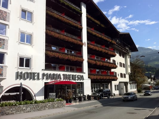 Q! Hotel Maria Theresia Kitzbühel by null