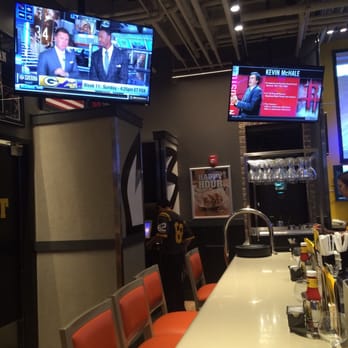 Buffalo Wild Wings - Lots of tvs - Sports Bars Near Me - Ewa Beach, Hawaii