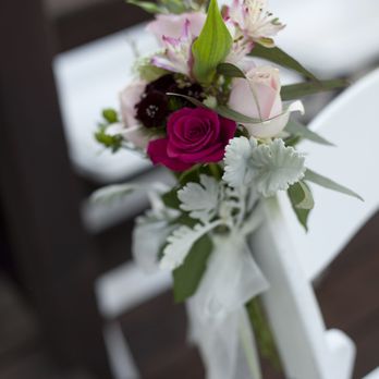 Flower Ladies - Lindsey Klinger Photography - Florists Near Me Flower Ladies - Lindsey Klinger Photography - Florists Near Me