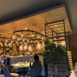 SOMOS Restaurant & Lounge