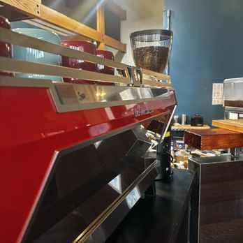 Little Looney - Coffee & Tea Near Me - Bishop, California