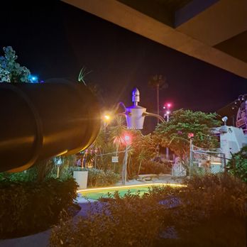 Hollywood Drive In Golf - Mini Golf Near Me - Orlando, Florida