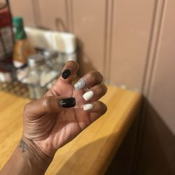 M Vincé Nail Spa - Week later dipped nail set