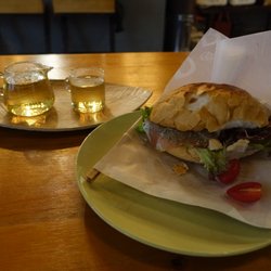 茶作 - Parma ham in toasted bun $38