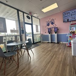 Cloud Tea - Front ordering area