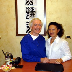 L'Arte Nell'Oro - Maria ed Enzo nuovo al'interno del loro negozio