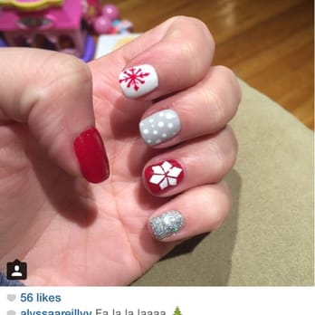 Hanna Nails - Christmas Nails by Kay - Nail Salons Near Me - Staten Island, New York Hanna Nails - Christmas Nails by Kay - Nail Salons Near Me - Staten Island, New York