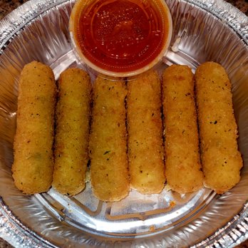 Paulie's Brickhouse - 6pc Mozzarella Sticks $8.00 (12/11/22). @PauliesBrickhouse #JerseyCity #NewJersey #ItalianFood #Pizza #FoodPorn - Beer Bar Near Me - Jersey City, New Jersey