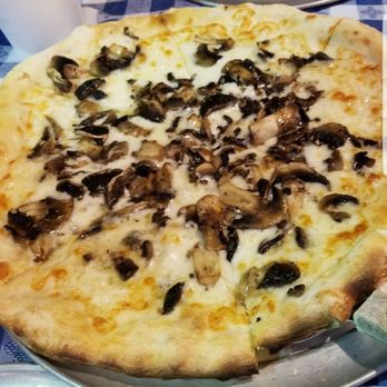 L'Incontro - Tartuffon (the best) - Pizza Near Me - Miami, Florida