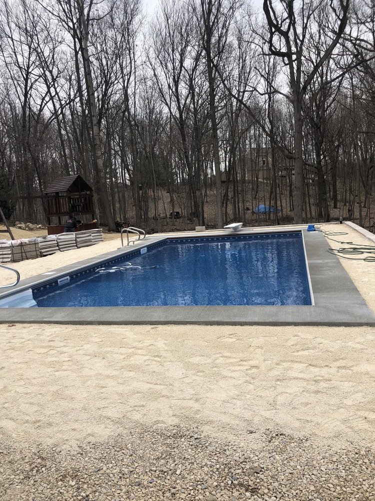 SPRING’S POOLS & SPAS W6119 Hill And Dale Rd, Plymouth, Wisconsin