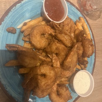 The Sandbar Beach Eats - Shrimp and chips - Bars Near Me - Hilton Head Island, South Carolina The Sandbar Beach Eats - Shrimp and chips - Bars Near Me - Hilton Head Island, South Carolina