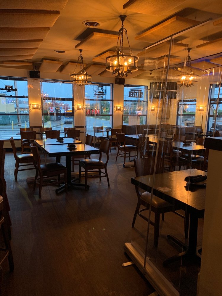 Demetris Woodstone Taverna