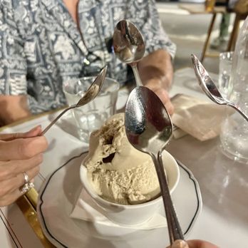 Fete - New American Near Me - Honolulu, Hawaii