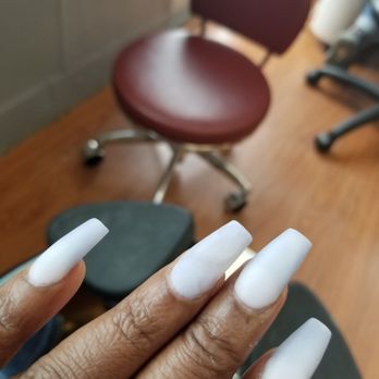 Lush Lyfe Studio - Nail Technicians Near Me - Burlingame, California