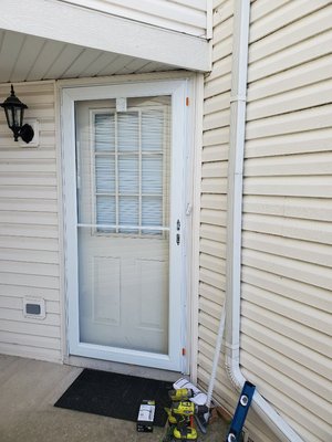 Vardell and Sons Logo