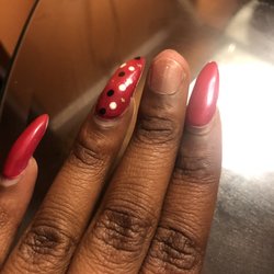 Golden Nails in Aspen Hill - don't go here!